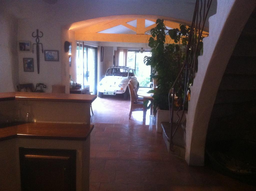 Bed and Breakfast La Migrane Villevieille Exterior foto